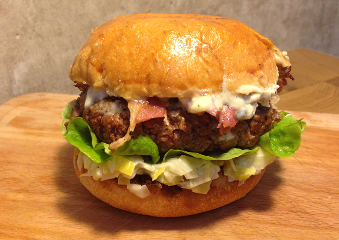 2 burgers inédits par mois