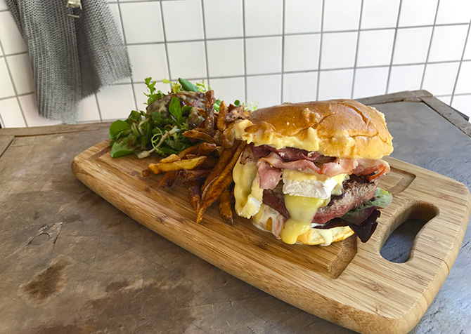 Burger au steak haché sur place